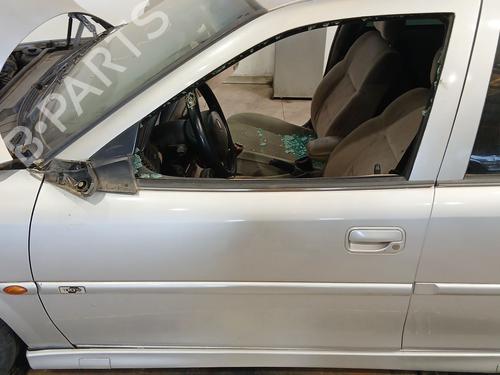Used Left front door OPEL VECTRA B Estate (J96) 2.0 DTI 16V (F35) (101 hp) 28208720