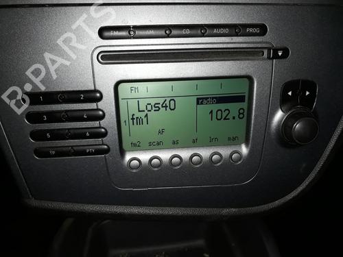 Used Radio SEAT LEON (1P1) 1.9 TDI (105 hp) 12119907