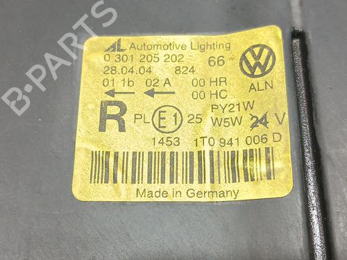 Right headlight VW TOURAN (1T1, 1T2) 1.9 TDI | BP22721005C29 