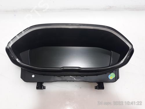 Used Instrument cluster PEUGEOT 5008 II (MC_, MJ_, MR_, M4_) [2016-2025]  11054811