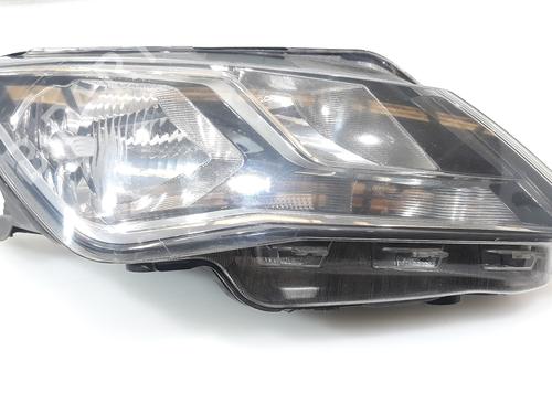 Used Right headlight SEAT TOLEDO IV (KG3) 1.6 TDI (105 hp) 18053807
