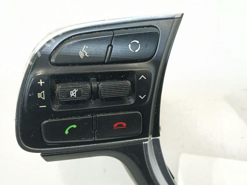 Steering wheel controls KIA OPTIMA (JF) 1.7 CRDi | BP31947550E15