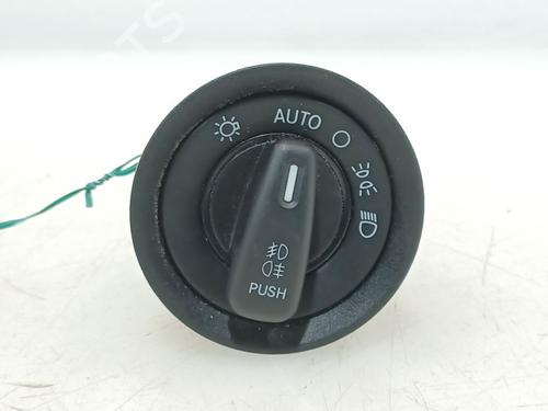 Used Headlight switch FIAT FREEMONT (345_) 2.0 JTD 4x4 (170 hp) 29823178