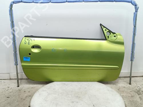 Used Right front door PEUGEOT 206 CC (2D) 1.6 16V (2DNFUF, 2DNFUR) (109 hp) 31340919