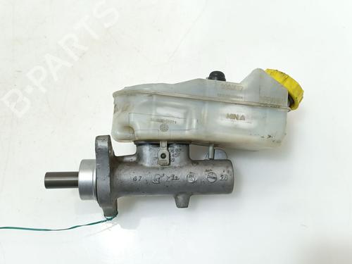 Used Brake master cylinder VW TRANSPORTER T5 Bus (7HB, 7HJ, 7EB, 7EJ) 2.5 TDI (130 hp) 30273713