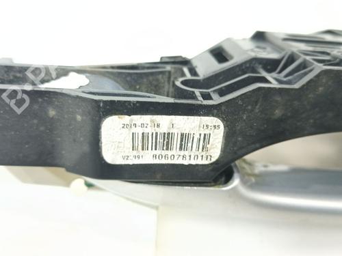 Venstre foran utvendig håndtak RENAULT CLIO IV (BH_) 0.9 TCe 90 (BHNF, BHMA, BHMH, BHJK, BHJR) | BP29488761C128