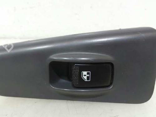 Used Left rear window switch KIA CERATO I Saloon (LD) 1.5 CRDi (102 hp) 4746328