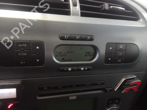 Used Climate control SEAT LEON (1P1) 2.0 TDI (170 hp) 18010586