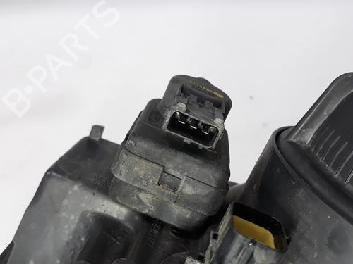 Right headlight LAND ROVER FREELANDER I (L314) 2.0 Td4 4x4 | BP19181496C29 
