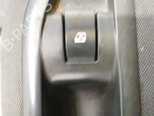 Højre bagtil elrude kontakt RENAULT LAGUNA II (BG0/1_) 1.9 dCi (BG1A, BG1W, BG0G) (110 hp) 27375293