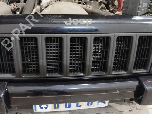 Used Grille Grille 36832810 36832810
