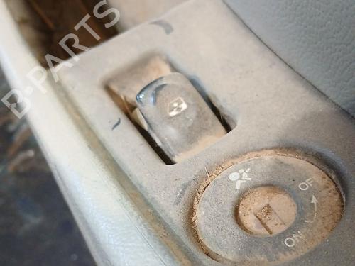 Højre fortil elrude kontakt Højre fortil elrude kontakt 38859111 38859111