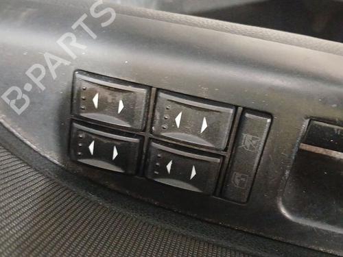 Interrupteur de vitre avant gauche FORD MONDEO III (B5Y) 2.0 TDCi (130 hp) 30906711