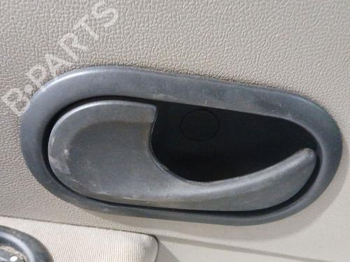 Poignée intérieure avant gauche RENAULT CLIO III (BR0/1, CR0/1) 1.2 16V (BR02, BR0J, BR11, CR02, CR0J, CR11) (75 hp) 31980062