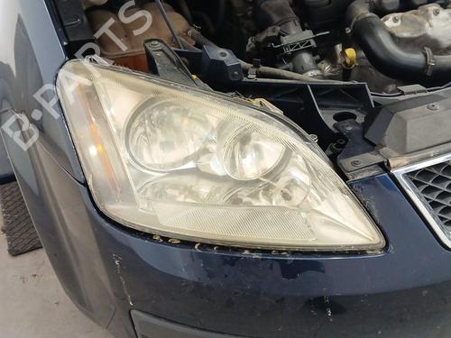 right-headlight-ford-focus-c-max-dm2-2003-2004-2005-2006-2007-37991944 main image