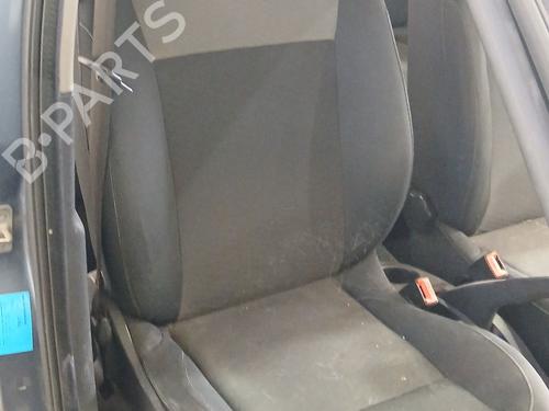 right-front-seat-renault-clio-iii-grandtour-kr01_-2007-40125370 main image