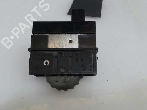 Switch RENAULT SCÉNIC I MPV (JA0/1_, FA0_) 1.6 (JA00, JA16, JA15, JA19, JA1V, JA2B, JA2C, JA0B,... | BP1598306I30 
