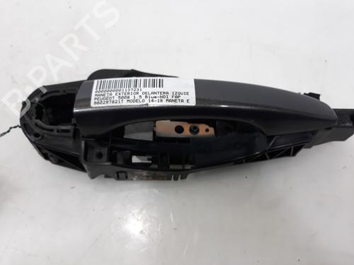 Used Front right exterior door handle PEUGEOT 5008 (0U_, 0E_) 1.6 16V (120 hp) 10261934