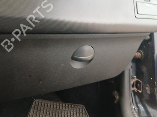 Used Glove box Glove box 39492207 39492207