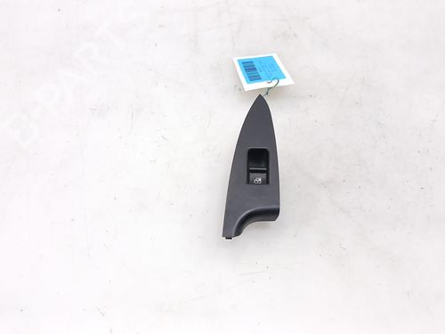 right-rear-window-switch-alfa-romeo-giulietta-940_-2010-2011-2012-2013-2014-2015-2016-2017-2018-2019-2020-39648471 main image