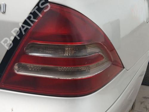 Used Right taillight MERCEDES-BENZ C-CLASS (W203) C 220 CDI (203.006, 203.008) (143 hp) 28290105