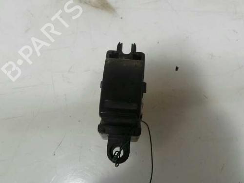 Used Right rear window switch NISSAN X-TRAIL I (T30) [2001-2013]  2548896