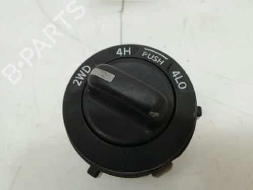 Used Switch NISSAN NAVARA NP300 (D40) 2.5 dCi 4WD (144 hp) 1369836