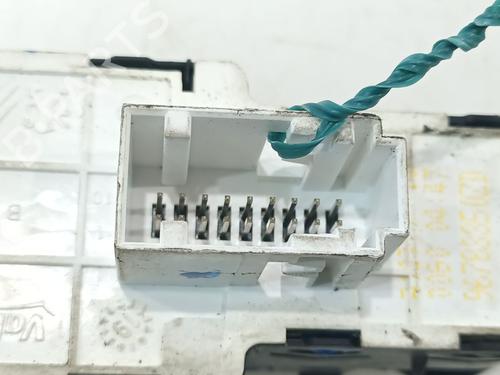 Left front window switch PEUGEOT 208 II (UB_, UP_, UW_, UJ_) 1.5 BlueHDI 100 | BP30614474I27 