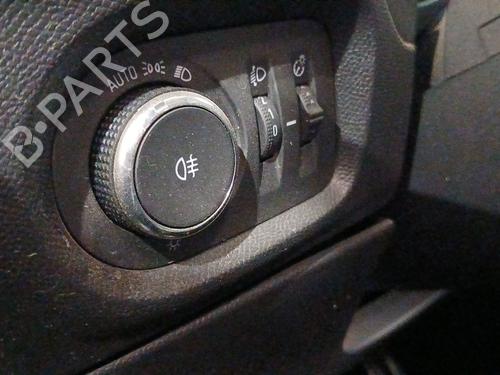 Used Headlight switch Headlight switch OPEL CORSA F (P2JO) 1.2 (68) (101 hp) 39715658 39715658