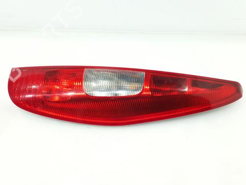 Høyre baklys MITSUBISHI COLT VI (Z3_A, Z2_A) 1.5 DI-D (Z39A) (95 hp) 31183331