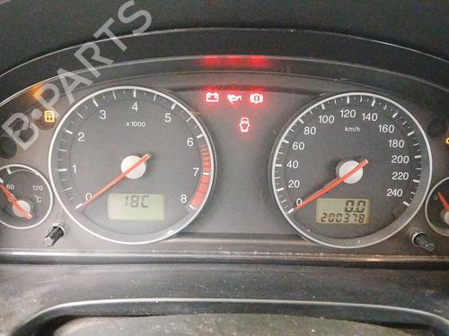 Used Instrument cluster FORD MONDEO III (B5Y) [2000-2007]  27405527