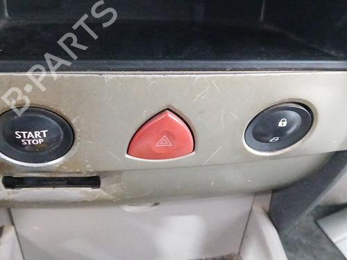 Used Warning switch RENAULT MEGANE II (BM0/1_, CM0/1_) 1.5 dCi (BM02, BM13, BM2A, CM02, CM13) (101 hp) 28209608