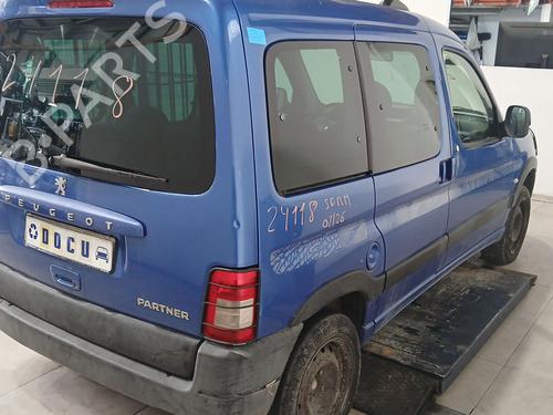 Right front fog light PEUGEOT PARTNER MPV (5_, G_) 1.6 HDi 90 | BP32092152C31 