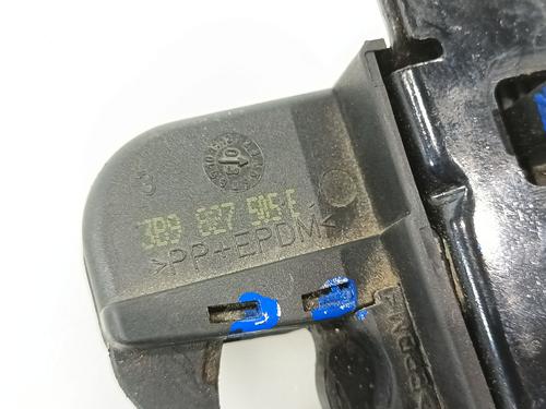 Bakluke lås VW PASSAT B5.5 Variant (3B6) 1.9 TDI | BP27711175C101 