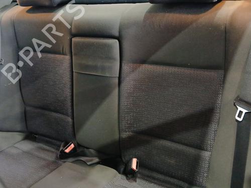 Sæde bagtil (2. række) Sæde bagtil (2. række) BMW 3 (E46) 320 i (170 hp) 36554558 36554558