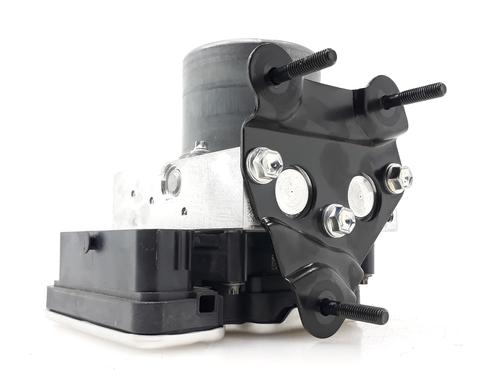 Used ABS pump TOYOTA YARIS (_P21_, _PA1_, _PH1_) 1.5 Hybrid (MXPH10, MXPH11) (116 hp) 18966605
