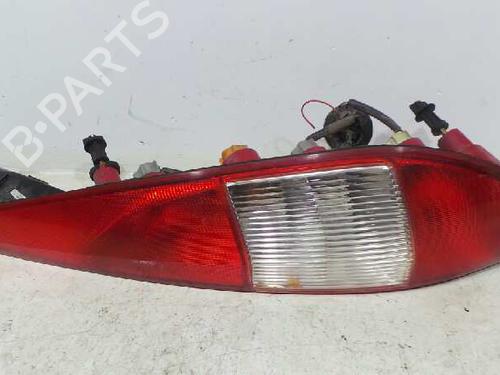 Used Right taillight FORD MONDEO III Turnier (BWY) 2.5 V6 24V (170 hp) 209340