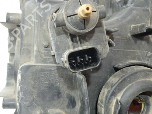 Right headlight HONDA CR-V II (RD_) 2.2 CTDi (RD9) | BP22216186C29 