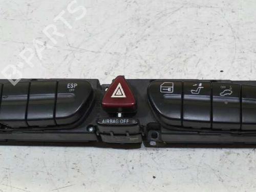Used Warning switch MERCEDES-BENZ C-CLASS (W203) C 200 Kompressor (203.045) (163 hp) 6625588
