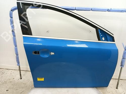 Right front door VOLVO V40 Hatchback (525) D3 32321019 | 32321019