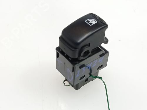 Used Right rear window switch KIA SPORTAGE II (JE_, KM_) 2.0 i 16V (141 hp) 24627682
