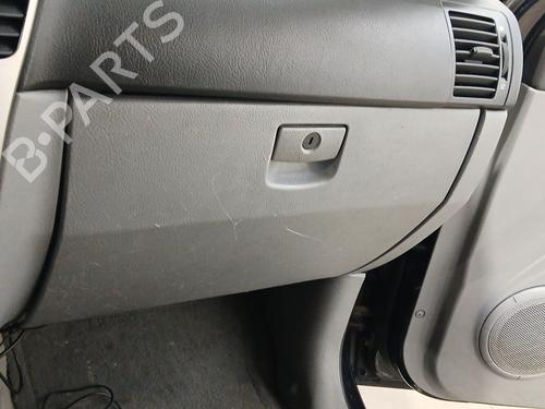 Used Glove box Glove box 37025240 37025240