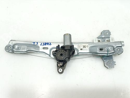 Elevador vidro trás esquerdo RENAULT KADJAR (HA_, HL_) 1.2 TCe 130 (HLMR) (130 hp) 31181736