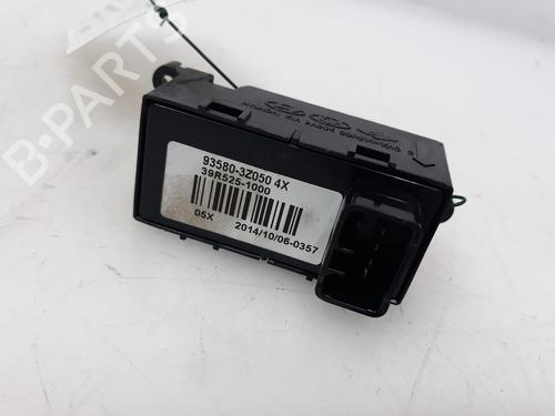 Right rear window switch HYUNDAI i40 I (VF) 1.7 CRDi | BP13021954I28 