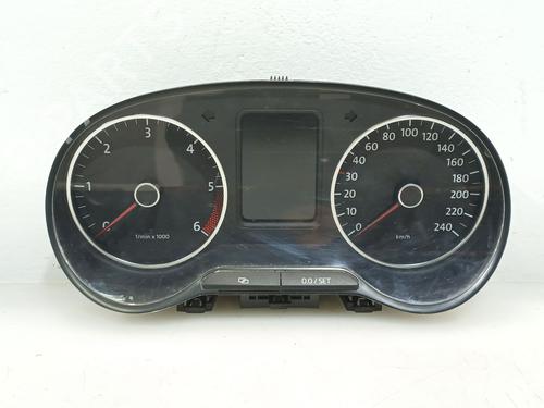 Used Instrument cluster VW POLO V (6R1, 6C1) 1.2 TDI (75 hp) 31758611