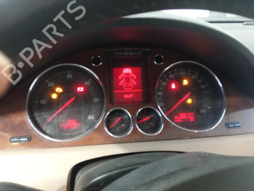 Used Instrument cluster VW PASSAT B6 (3C2) [2005-2010]  18073566