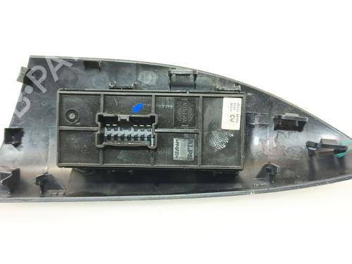 Right front window switch NISSAN JUKE (F15) 1.2 DIG-T | BP26657851I26 