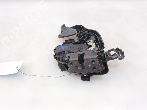 Cerradura puerta trasera derecha Cerradura puerta trasera derecha VOLVO V50 (545) 2.0 D (136 hp) 37069769 37069769