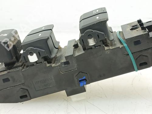 Left front window switch HYUNDAI i20 II (GB, IB) 1.0 T-GDI | BP31947557I27