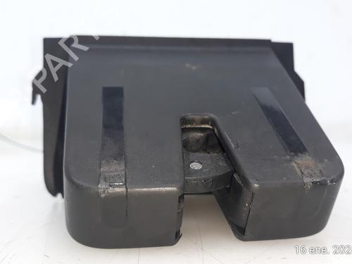 Used Tailgate lock SKODA SUPERB II Estate (3T5) 2.0 TDI 16V (140 hp) 16500662